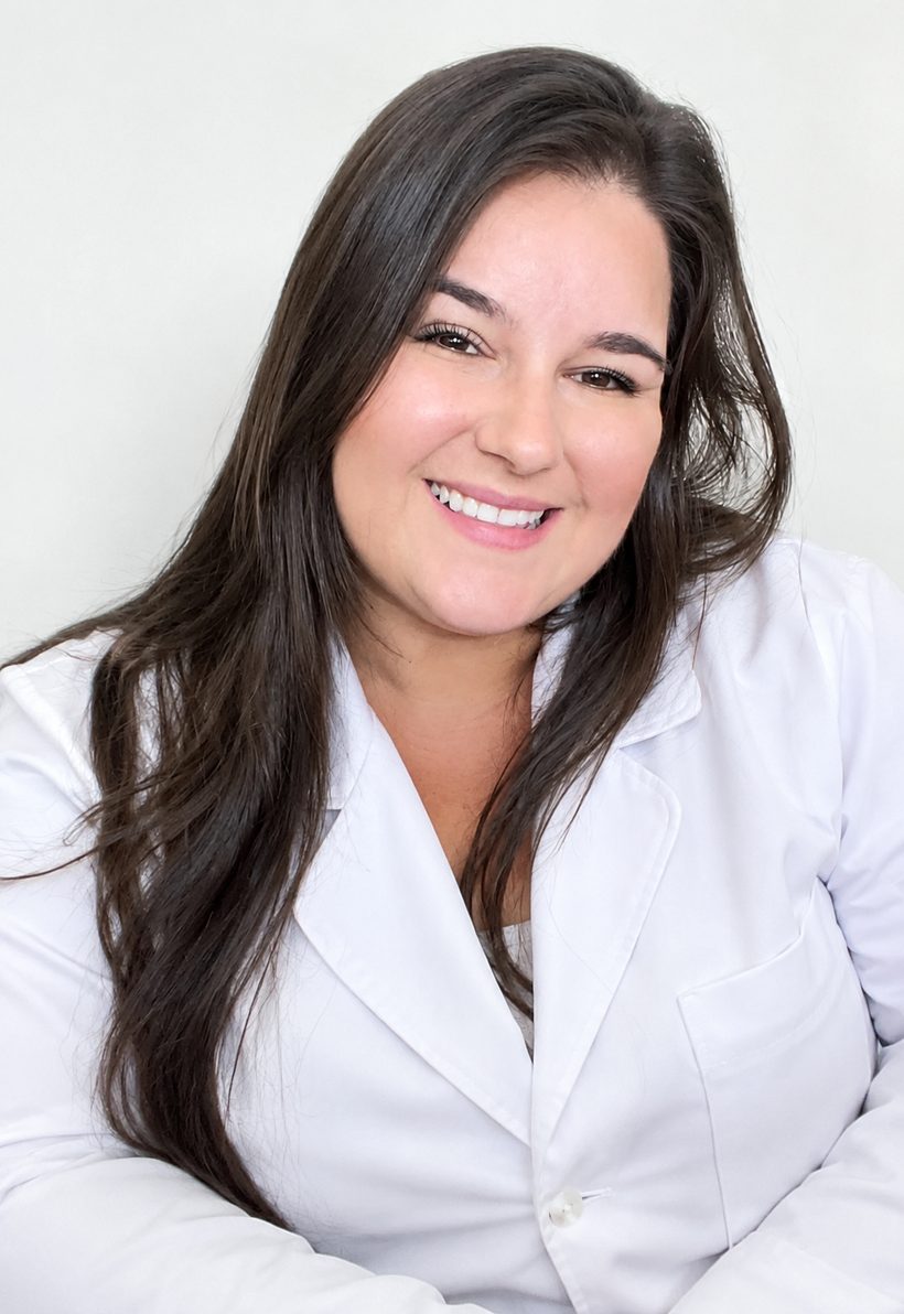 Dra. Nathália Gaspari, cirurgiã-dentista